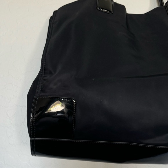 Tory Burch Ella Patent Tote large in black - Picture 9 of 15
